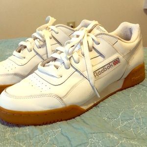 Men’s Reebok classic size 10
